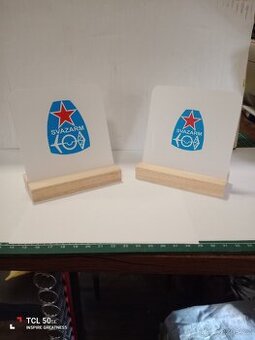 Akrylátový stojánek na stůl apod. Logo ,, SVAZARM"