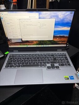 Herní notebook Lenovo LOQ15IRX10