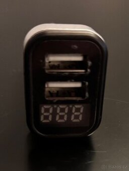 Auto nabíječka se dvěma USB porty 3,1A