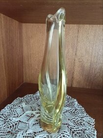 Váza - hutní sklo