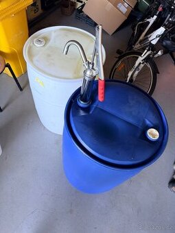 Nafta čerpadlo + sudy