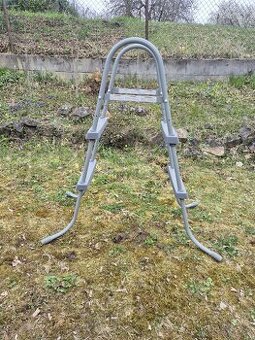 bazénové schůdky k nadzemním bazénům