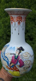 Stará čínská váza