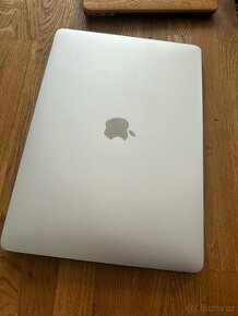 Apple MacBook Air 13, M1, 8GB, 512GB, 8-core stříbrný - 1