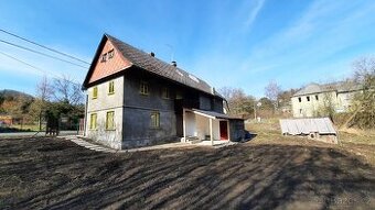 Rodinný dům 107 m2, stavební pozemek 1561 m2 v obci Radeč