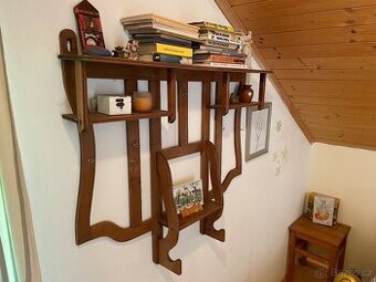 Krasna secesni policka na stenu