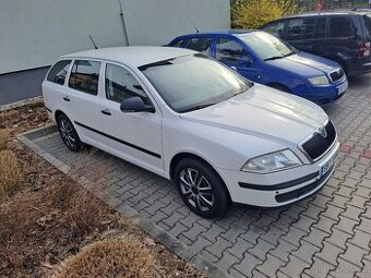 Škoda Octavia combi 1.6 mpi 165000 KM