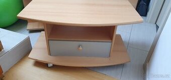 Stolek pod TV