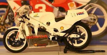 Silniční motocykly Honda (1:12)