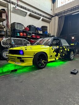 BMW e30