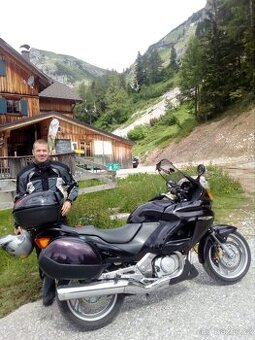 Honda NTV650 Deauville