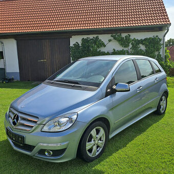 MERCEDES BENZ B180 1.7i - JEN 143tis km