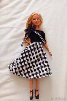Panenka Barbie menší postava