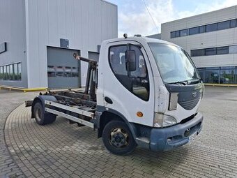 Avia D75 2000 - hákový nosič kontejnerů
