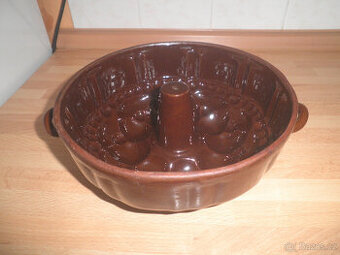 Forma na bábovku kameninová