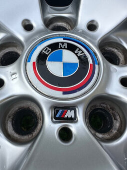 r18 kola BMW M 8J a 9J