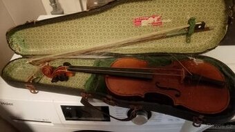 Prodám staré hudební nástroje