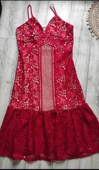 Červené šaty  Romeo & Julie ,vel.M