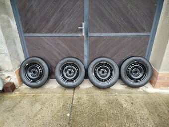 Plechové disky s letními pneu. 195/55/15