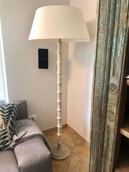 Stojací lampy z Indonésie