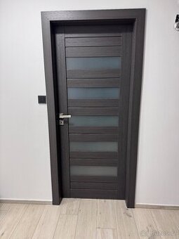 Obložky na kovové zárubně