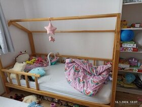Dětské postele tvaru domeček