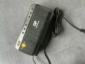 Nabíječka baterií GP PB320S