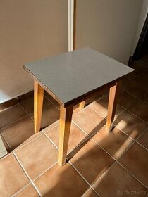 Dřevěná stolička/ štokrle