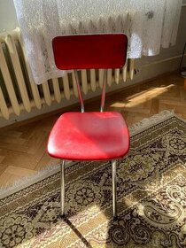 Červená koženková retro židle