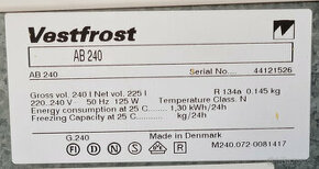 Prodám pultový mrazák Vestfrost AB240