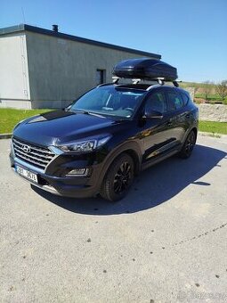 HYUNDAI TUCSON 1,6 CDRI TOP STAV VYHŘÍVANÁ SEDADLA + VOLANT
