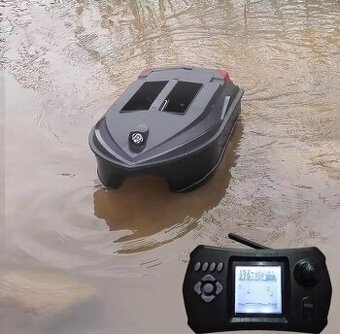 Zavážecí loďka s GPS a sonarem
