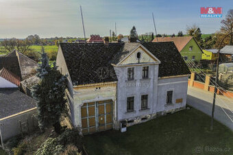 Prodej rodinného domu s pozemky 2418 m², Kunějovice