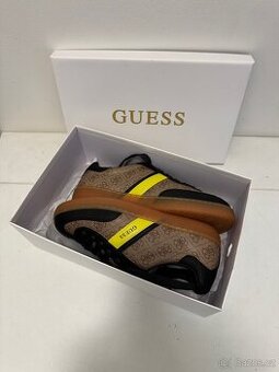 GUESS vel 43 nove - 1