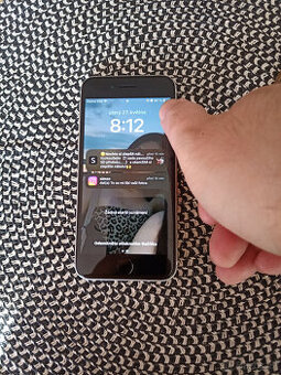 Apple iPhone SE 2020