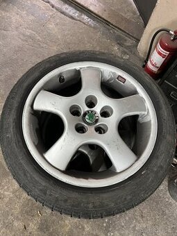 Alu kola r15