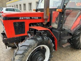 Kolový traktor ZETOR 7745