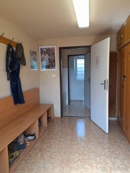 Sanitární / stavební / převlékací buňka