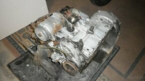 2x motor oba jdou protočit
