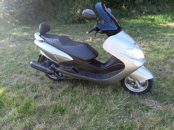 Yamaha majesty 125