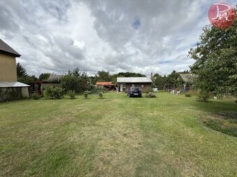 Prodej stavebního pozemku 914m² v Kostelci nad Černými lesy