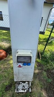 Elektroměrová skříň ESTA se zásuvkami