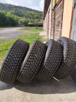 215/65 R16 Vraník