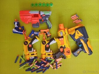 Nerf sada pistolí