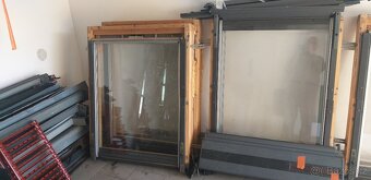 Prodám levně 4 ks střešních oken VELUX - za babku a všechny