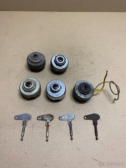 Jawa spínací skříňka a klíč