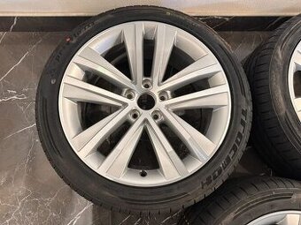 original alu kola vw sharan r18 letní 7N0601025F