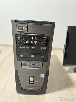 kompletní PC sestava s příslušenstvím
