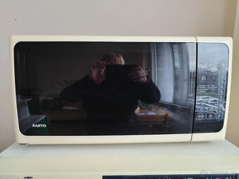 Mikrovlnná trouba Sanyo