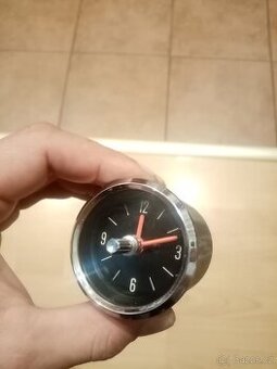 Ford Taunus 15M hodiny